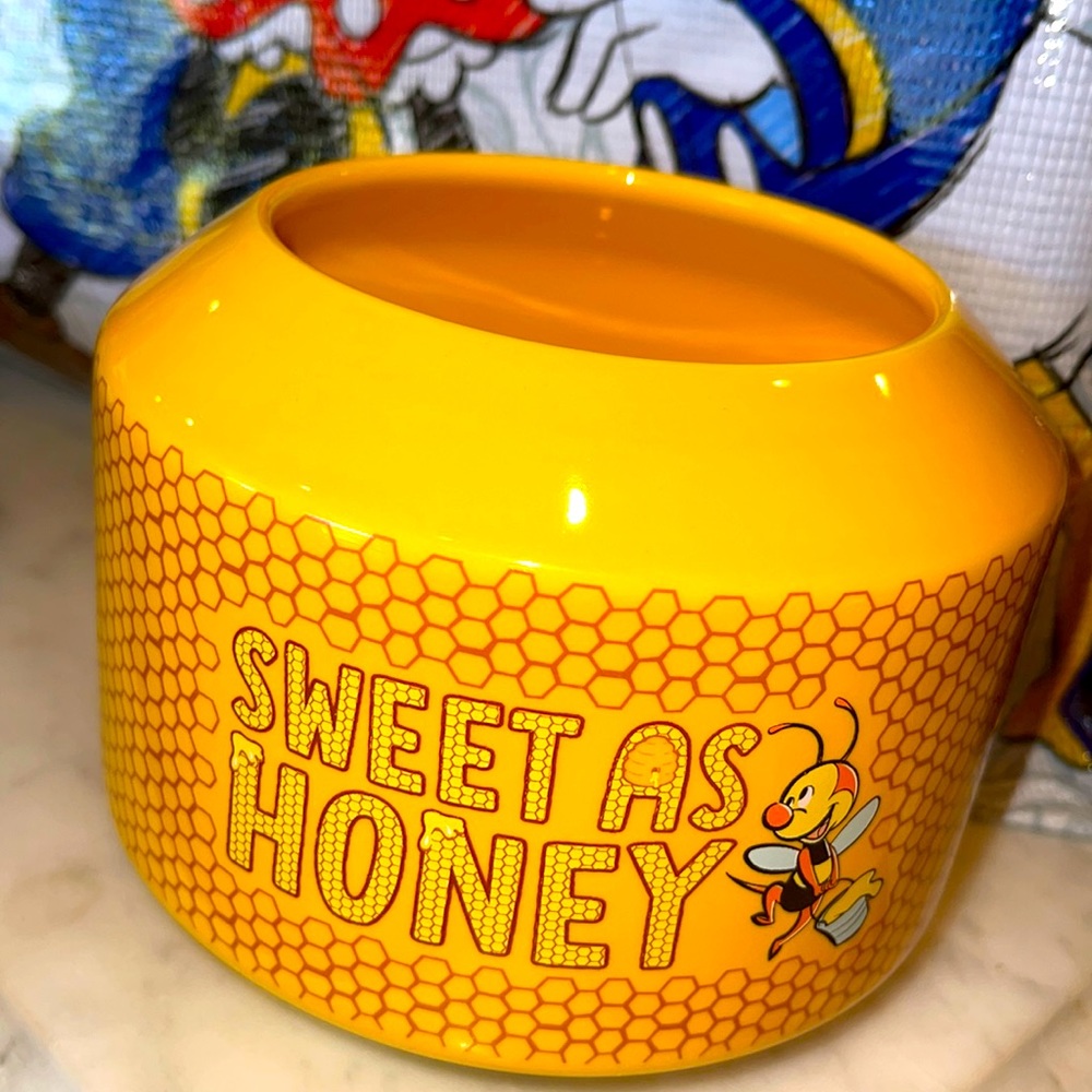 Disney Flower and Garden Fest Flower pot